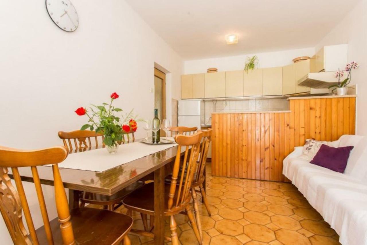 Apartman Morozin Šilo Exterior foto